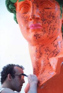 Keith Haring dipinge il David